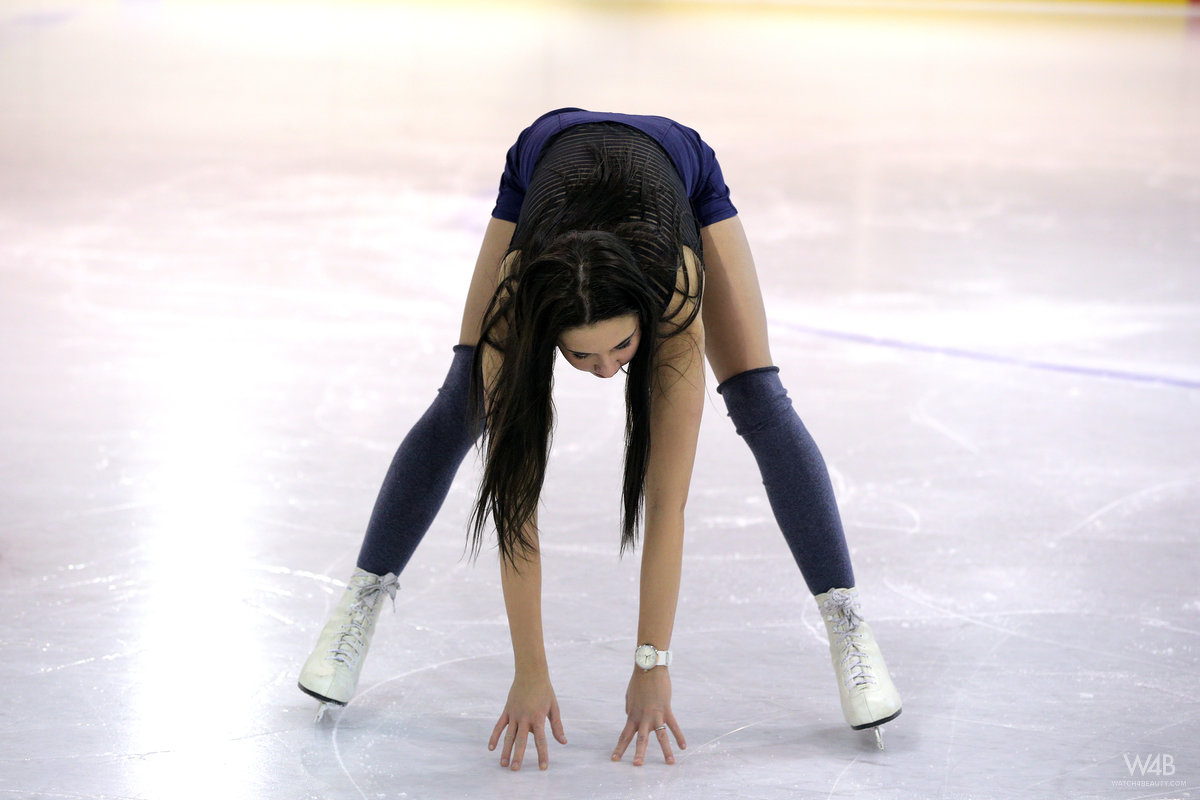 Andys: Ice Skater