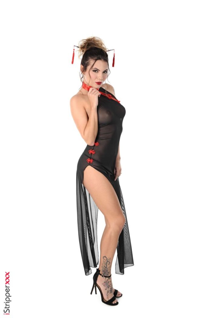 Vanessa Decker: New Year’s Gift