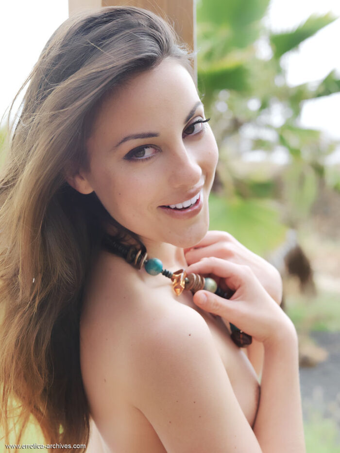 Alluring Lorena shows off her smoking hot body in front of the camera.