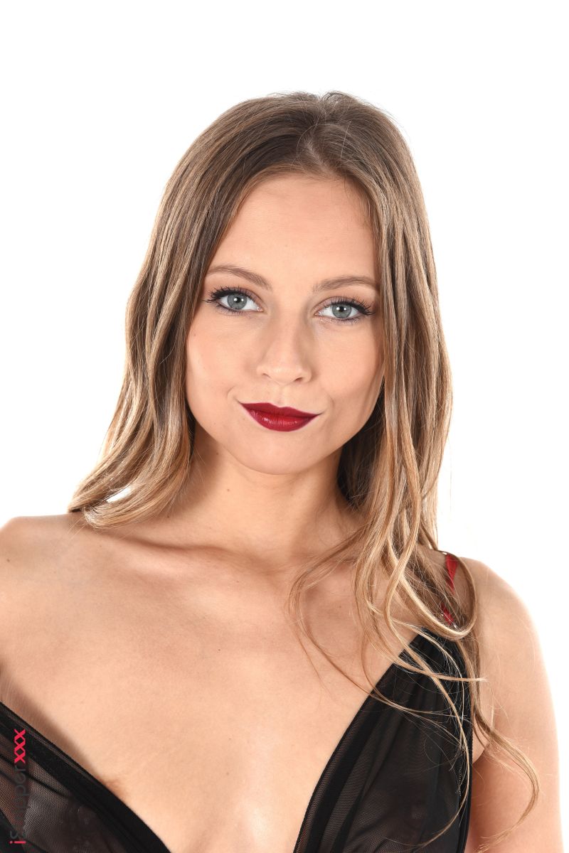 Elis Rose: Crazy Horse Girl